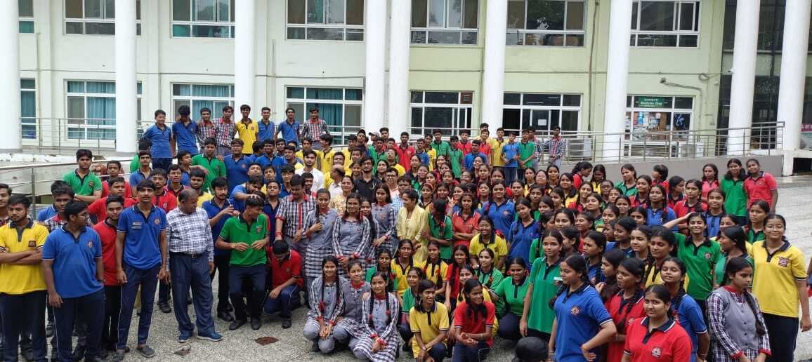 केंद्रीय विद्यालय के छात्र- छात्राओं ने किया कटिहार मेडिकल कॉलेज एक्सपोजर विजिट