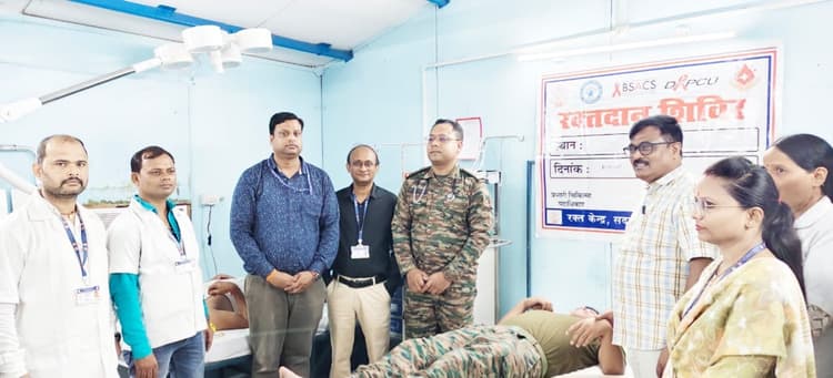 आर्मी कैंप में रक्तदान शिविर में 71 यूनिट रक्त संग्रहित