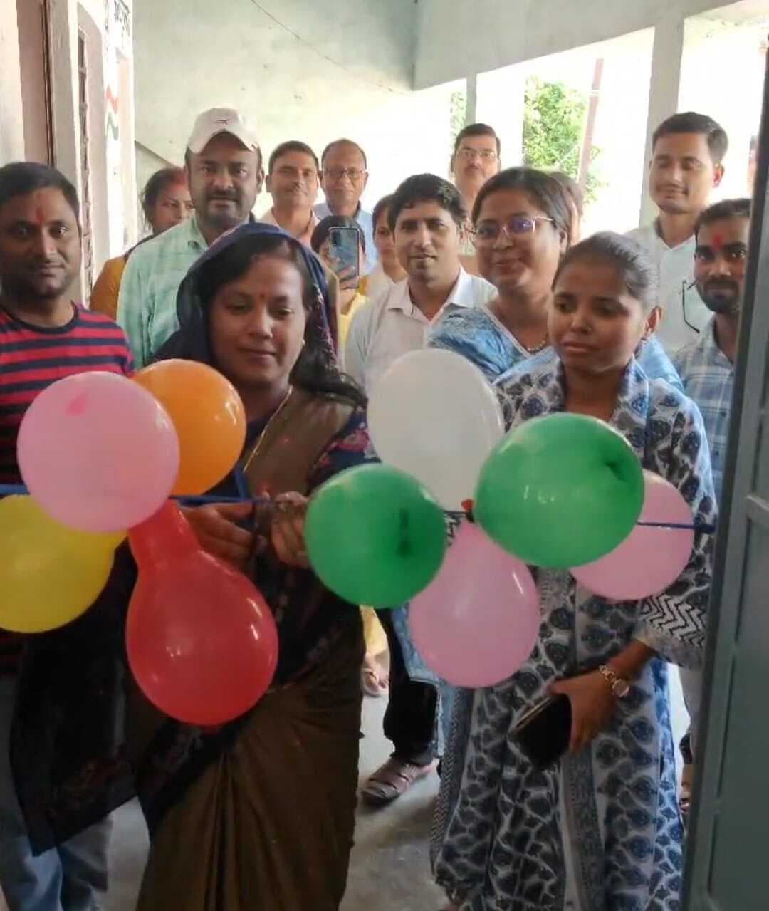 hajipur news. पंचायती राज कार्यालय मनरेगा कार्यालय भवन में स्थानांतरित