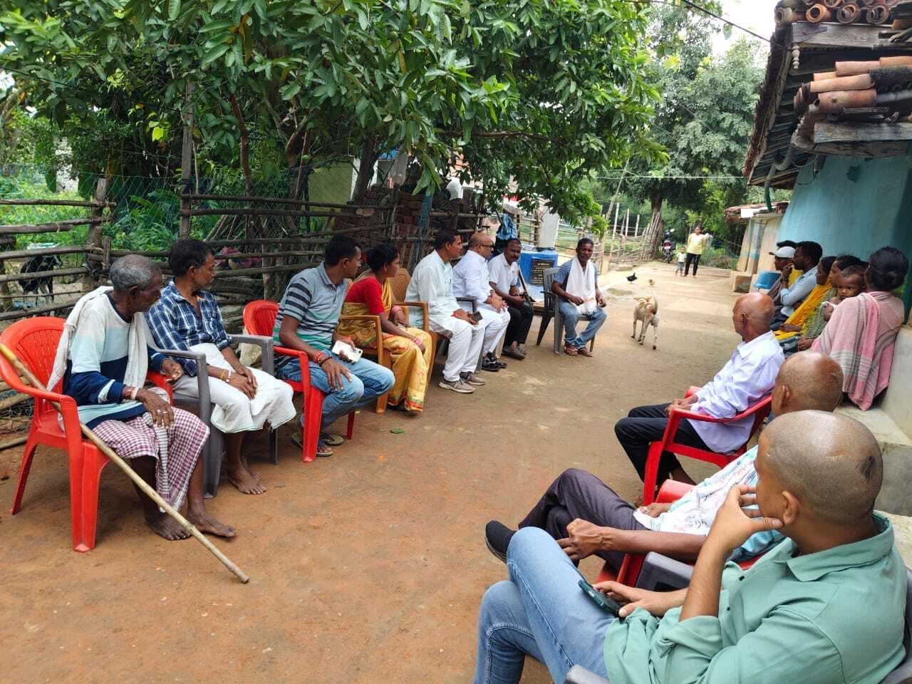 पूर्व विधान पार्षद ने मृतक के परिजनों को दी सांत्वना