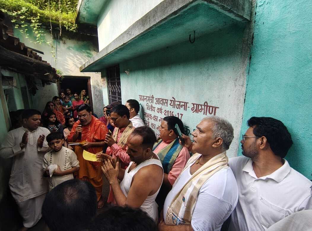 Giridih News :श्री बंशीधर मंदिर में चार दिवसीय श्री कृष्ण जन्माष्टमी महोत्सव शुरू