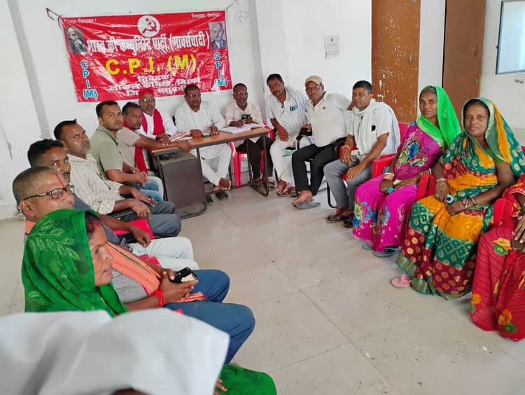 Madhubani News : मतदाता पुनरीक्षण वोटर से अधिकार छीनने की साजिश