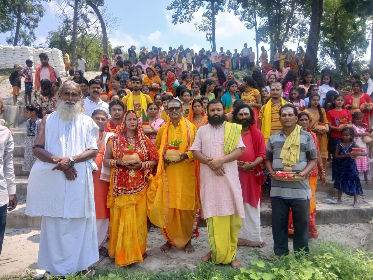 Motihari: जन्माष्टमी पूजा पर निकली कलशयात्रा