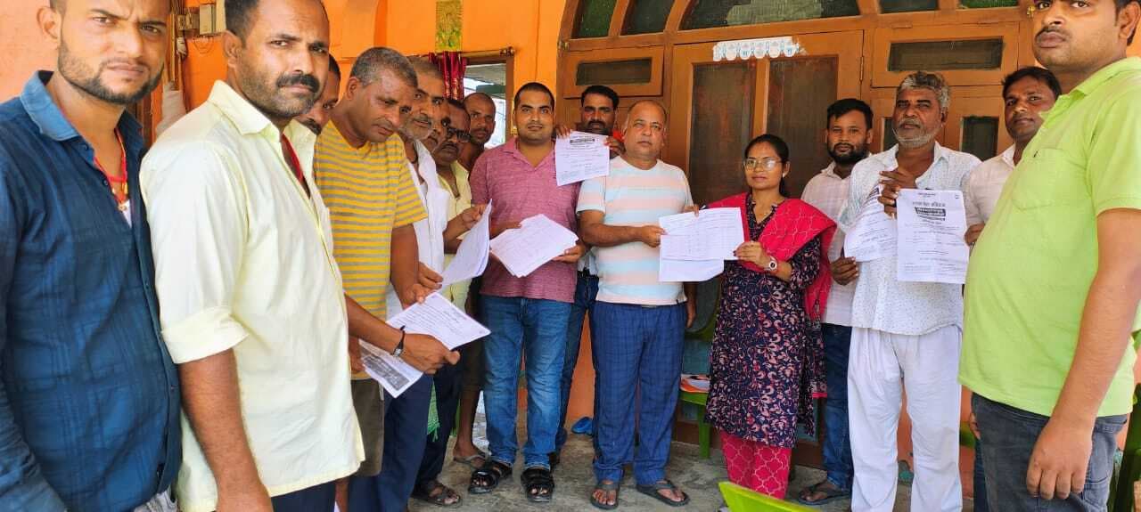 राजस्व महाअभियान की हुई शुरूआत, डीएम ने लिया जायजा