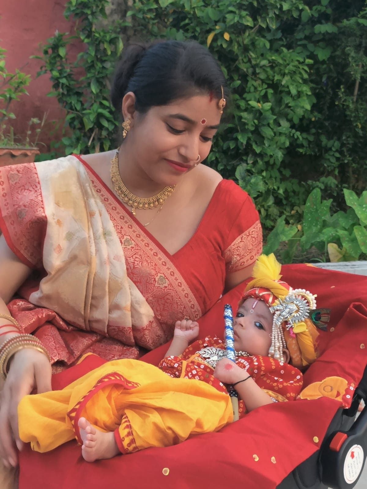 ठाकुरगंज में उत्साह के साथ श्रद्धालुओं ने मनायी जन्माष्टमीो