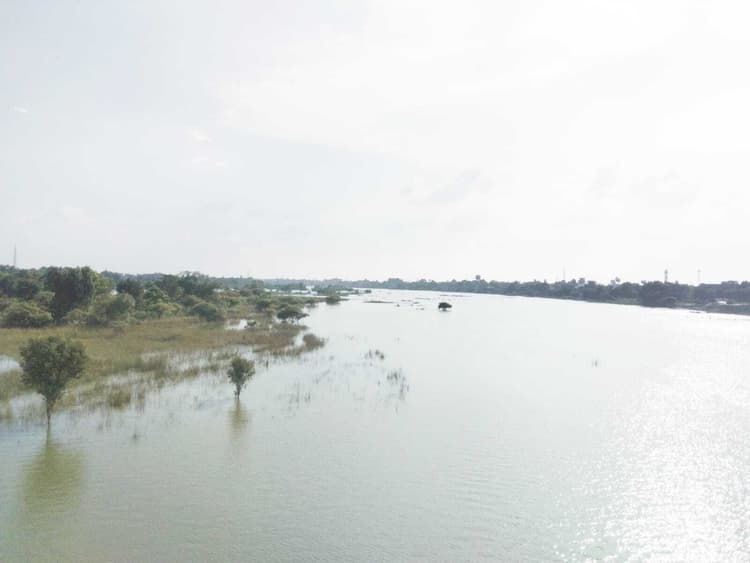 गंगा का गिरा जलस्तर, लोगों को मिली राहत