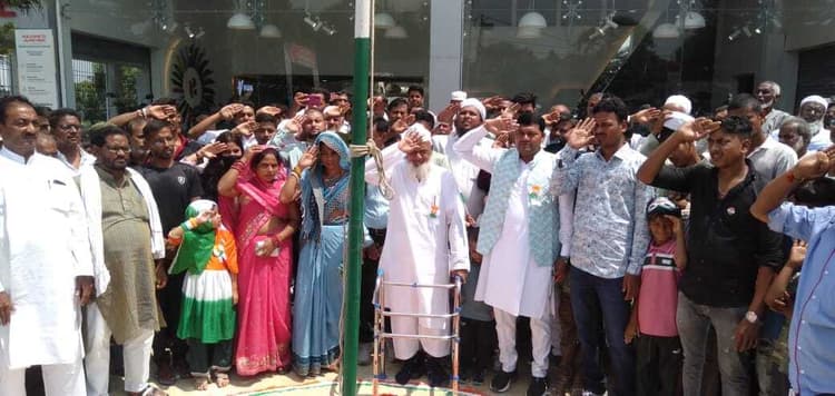 Madhubani News : हर्षोल्लास के साथ मनाया गया स्वतंत्रता दिवस