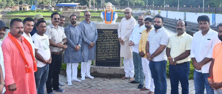 Bokaro News : राजनीतिक शुचिता व सुशासन की प्रतिमूर्ति थे अटल जी : बिरंची नारायण