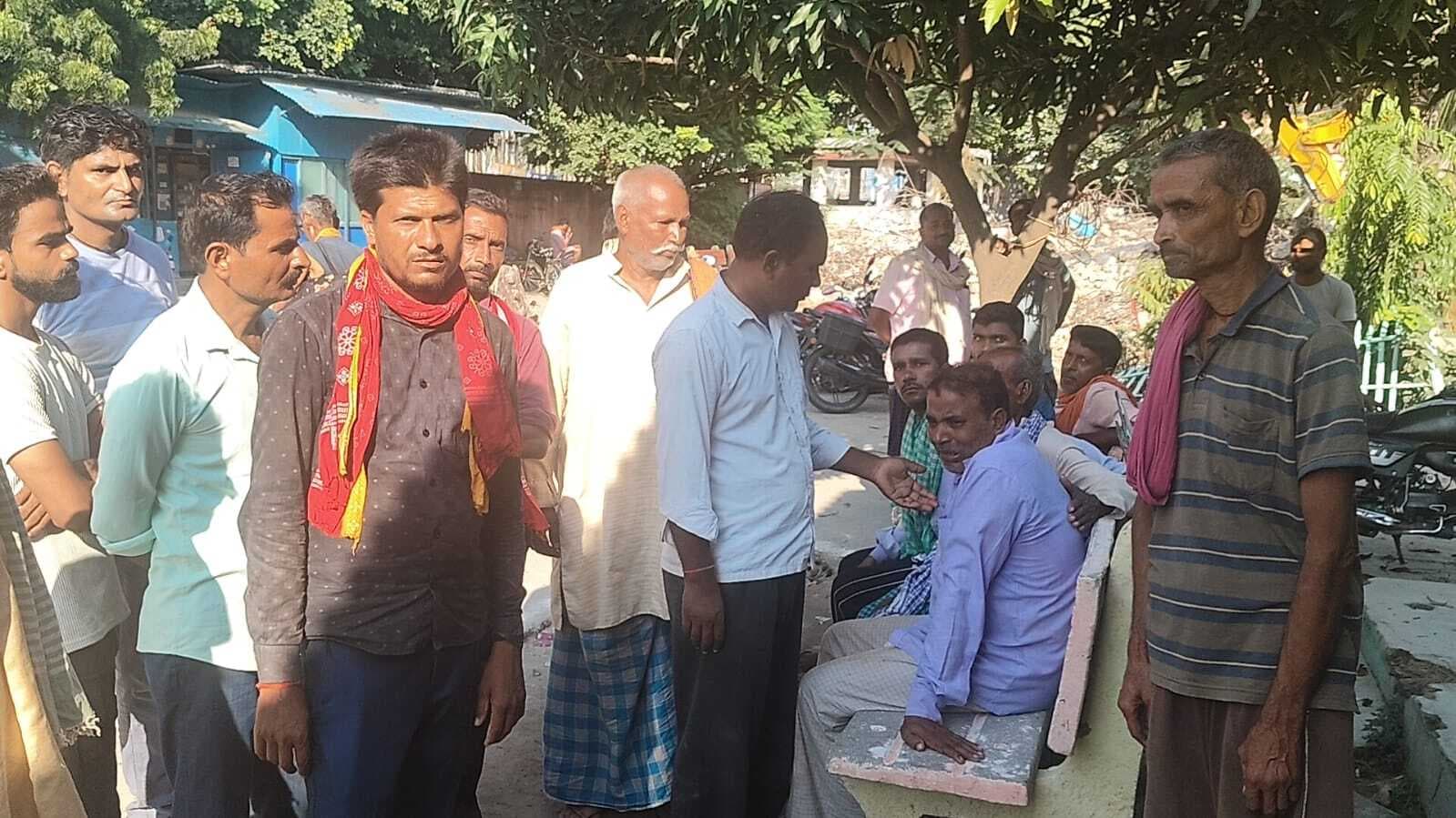 Bettiah : हाई टेंशन तार की चपेट में आने से युवक की मौत, परिजनों का रो-रो कर बुरा हाल