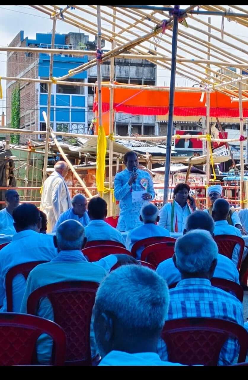 बिहार केसरी श्रीबाबू के सम्मान में आगे आयें नवादावासी : डॉ शैलेश