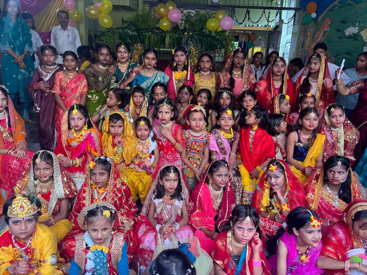 बच्चों ने किया कृष्ण की बाल लीलीओं का प्रदर्शन