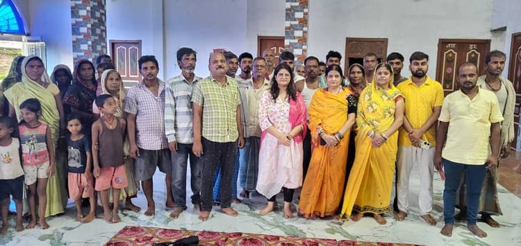 फलका के भंगहा के पूर्व मुखिया किरण पटेल की पुत्री बनी चिकित्सक