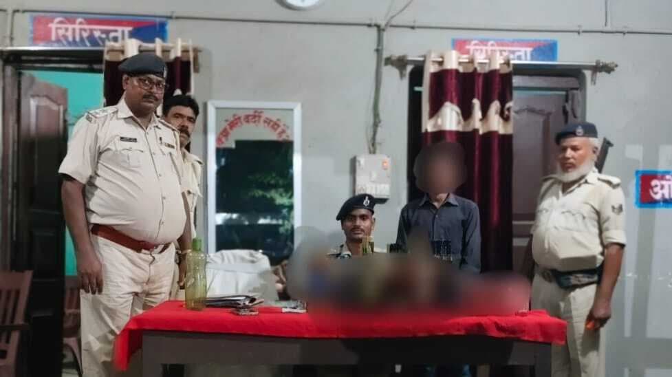ऑटो से 13.92 लीटर शराब बरामद, चालक गिरफ्तार