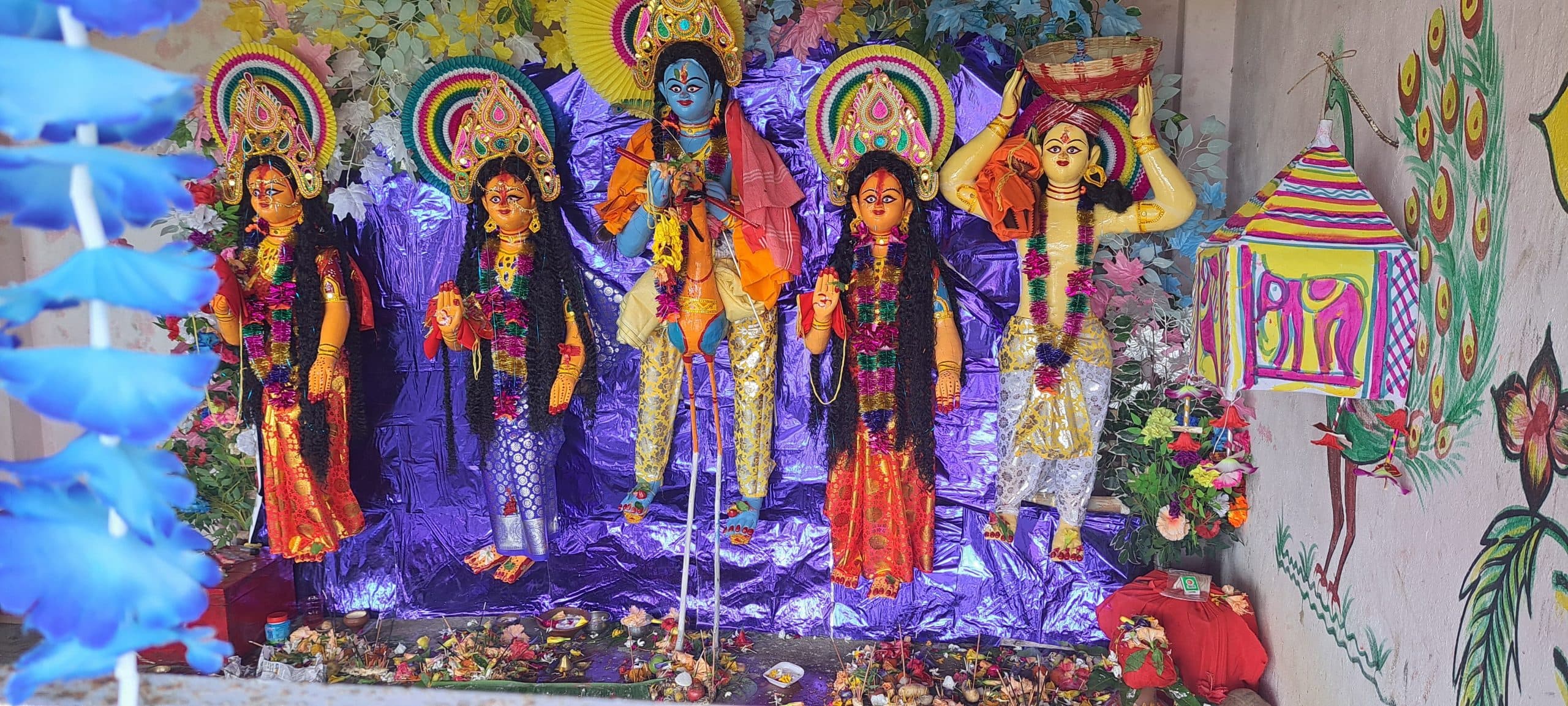 प्रखंड क्षेत्र में धूमधाम से मनाया जा रहा श्रीकृष्ष्ण जन्माष्टमी