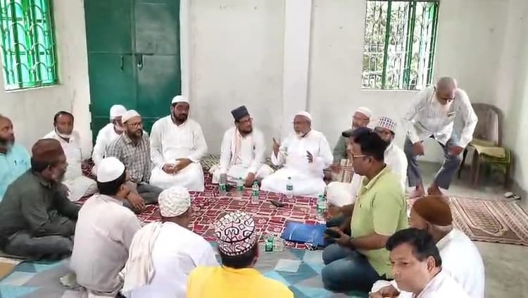 जश्ने ईद मिलादुन्नबी की तैयारी को लेकर सीरत कमेटी की हुई बैठक