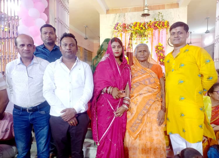 राधा कृष्ण मंदिर मनिहारी में भक्ति जागरण का हुआ आयोजन