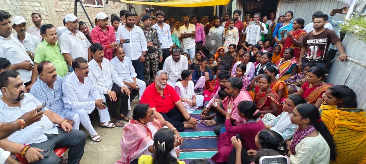 सांसद ने पीड़ितों से की मुलाकात, प्रशासन से कार्रवाई करने को कहा