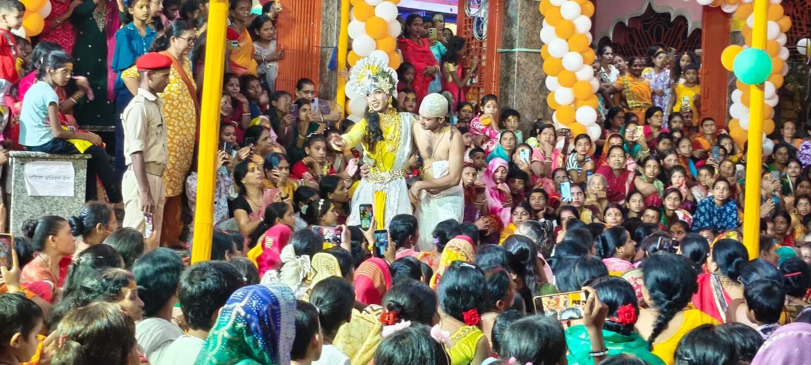 ठाकुरगंज में धूमधाम से मनाया गया श्रीकृष्ण जन्माष्टमी महोत्सव