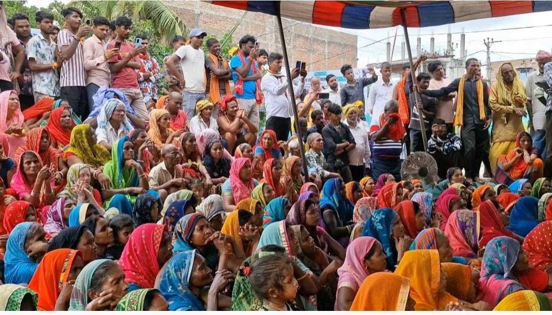 Samastipur News:पांच सूत्री मांगों को लेकर मुखिया संघ ने किया धरना प्रदर्शन