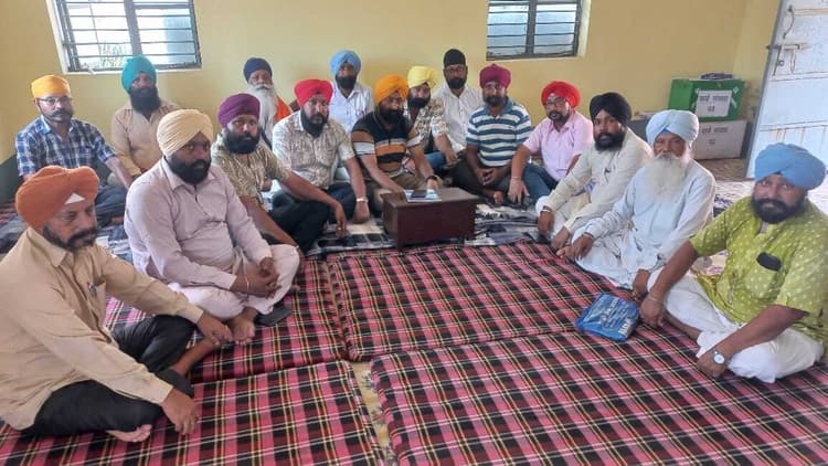 श्रीगुरुतेग बहादर की 350वां शहीदी दिवस की तैयारी को लेकर की गयी बैठक