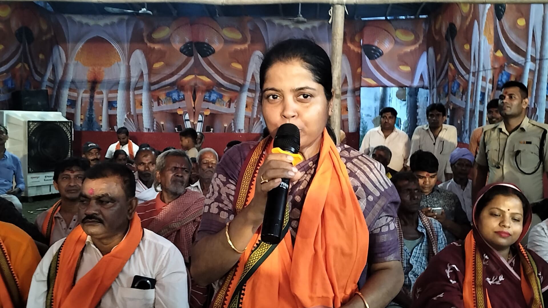 राधा कृष्ण ठाकुर बाड़ी मंदिर में अष्टजाम का आयोजन