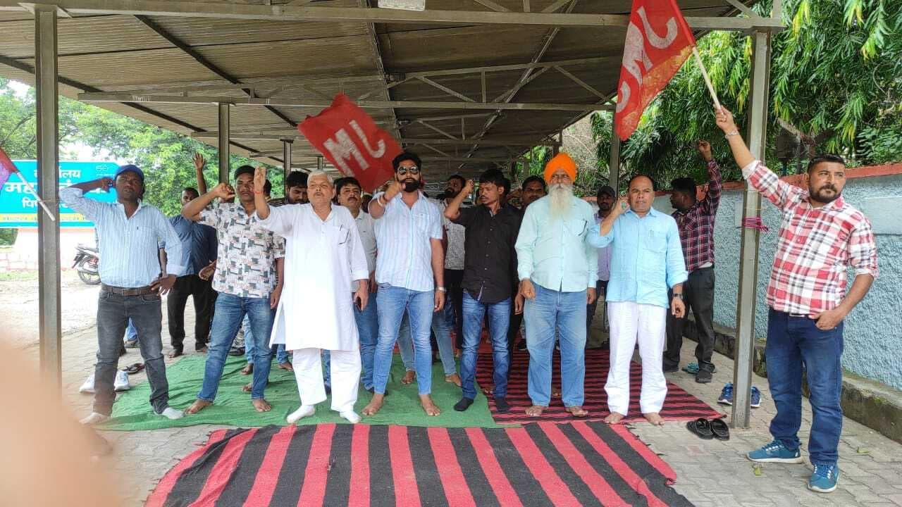 चालकों की हड़ताल तीसरे दिन भी जारी