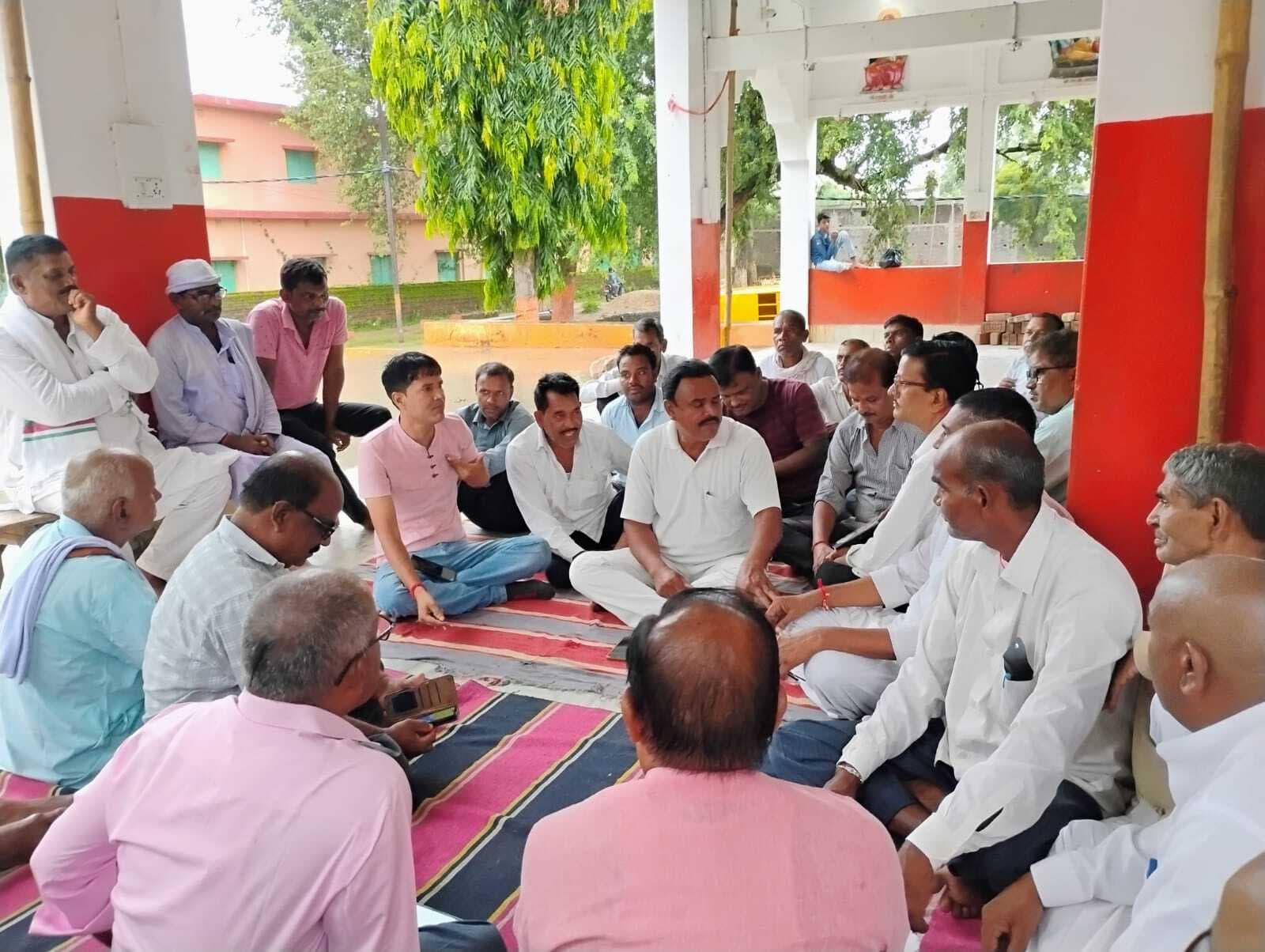 समस्याओं को लेकर डीलर संघ ने की चर्चा