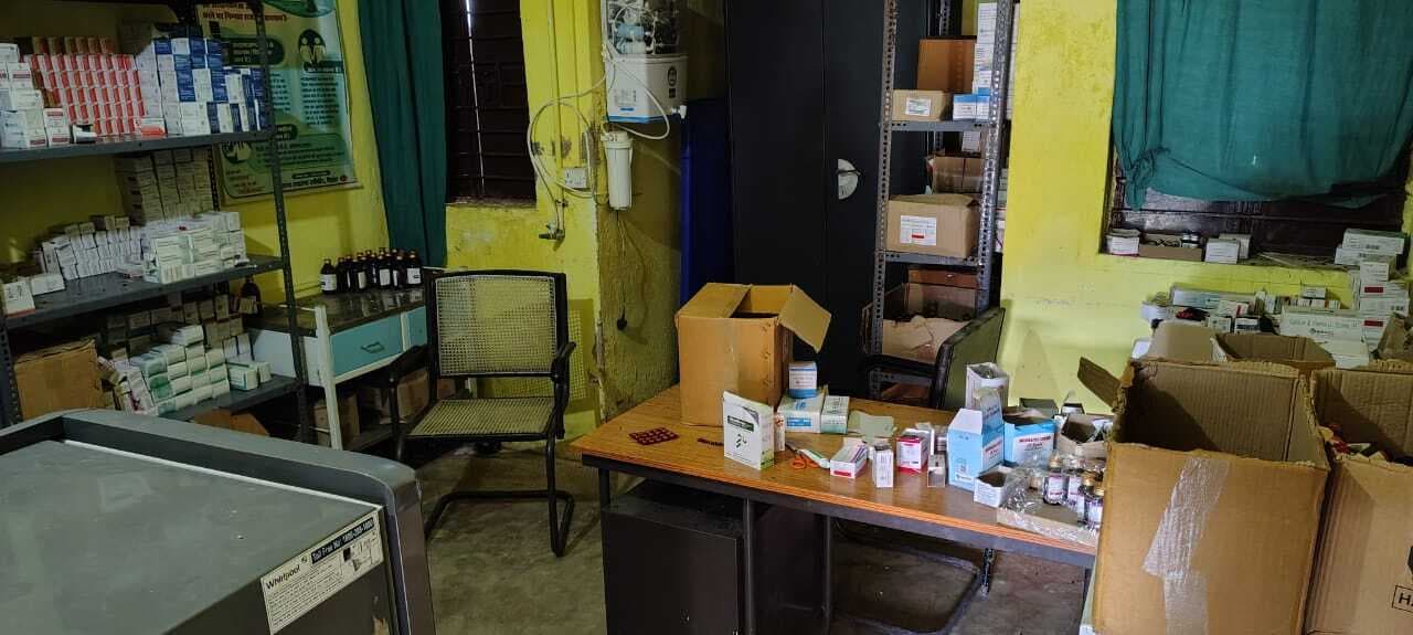 अतिरिक्त प्राथमिक स्वास्थ्य केंद्र में चिकित्सक नहीं, बिना इलाज कराये लौट रहे मरीज