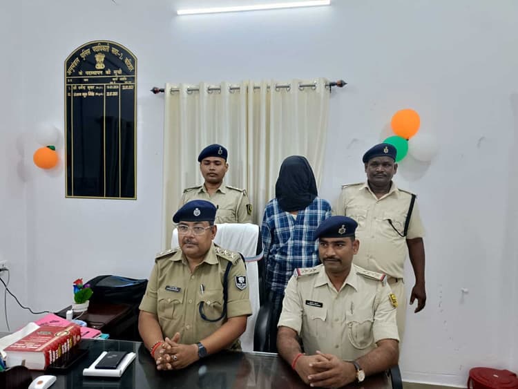 25 हजार का इनामी कुख्यात फोटो यादव गिरफ्तार