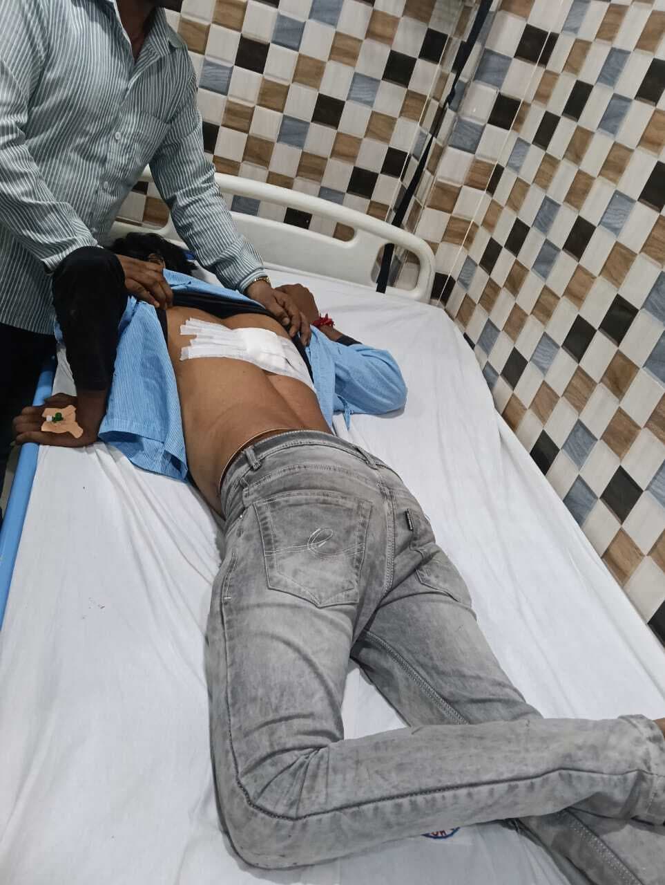 Motihari: युवक को साथ बुलाकर ले गये, फिर लड़की से फोन पर बात कराने के बाद पीठ में मार दी गोली