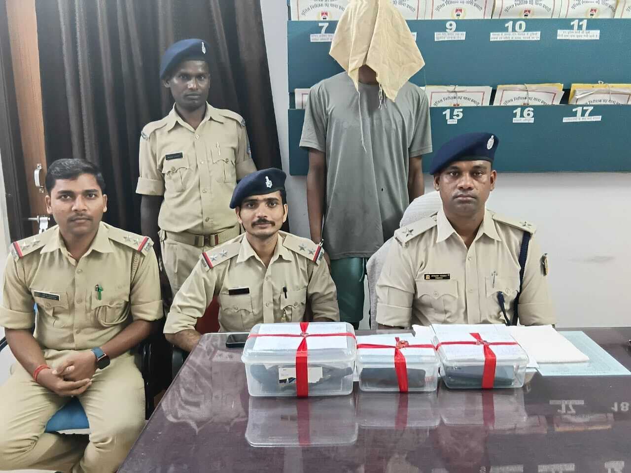 Jamshedpur News : कीताडीह फायरिंग : विवेक राज ने रुपये लेकर नेहाल को उपलब्ध कराया था हथियार, गिरफ्तार