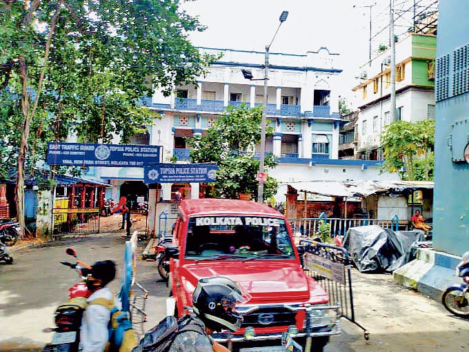 तपसिया : वर्चस्व की जंग में भिड़े दो गुट, रणक्षेत्र बन गया इलाका