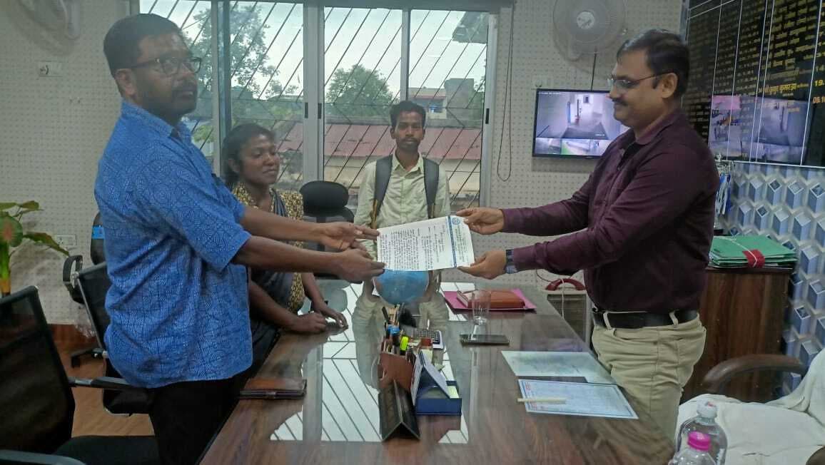 बिरसा मुंडा की प्रतिमा के उचित रख-रखाव की मांग