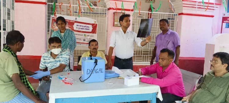 सीएचसी में लगे शिविर में ट्यूबरक्लोसिस की हुई जांच