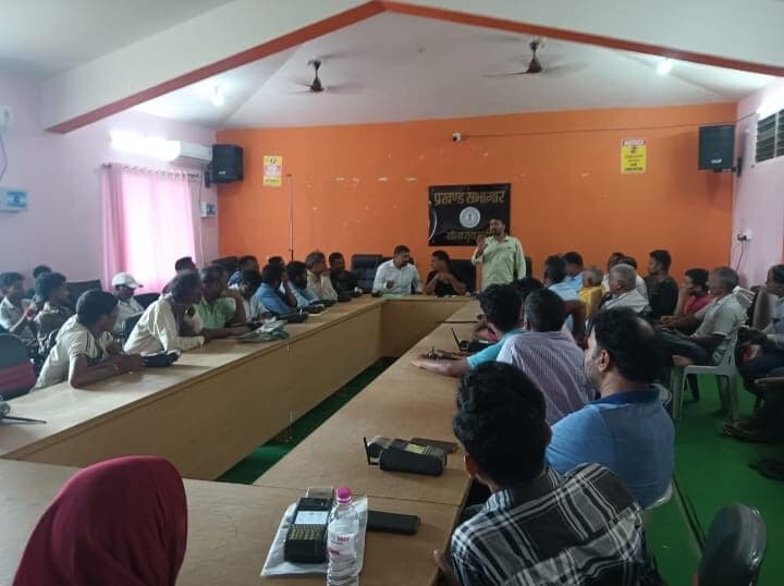 पीडीएस डीलरों को इ-पॉश मशीन चलाने का मिला प्रशिक्षण