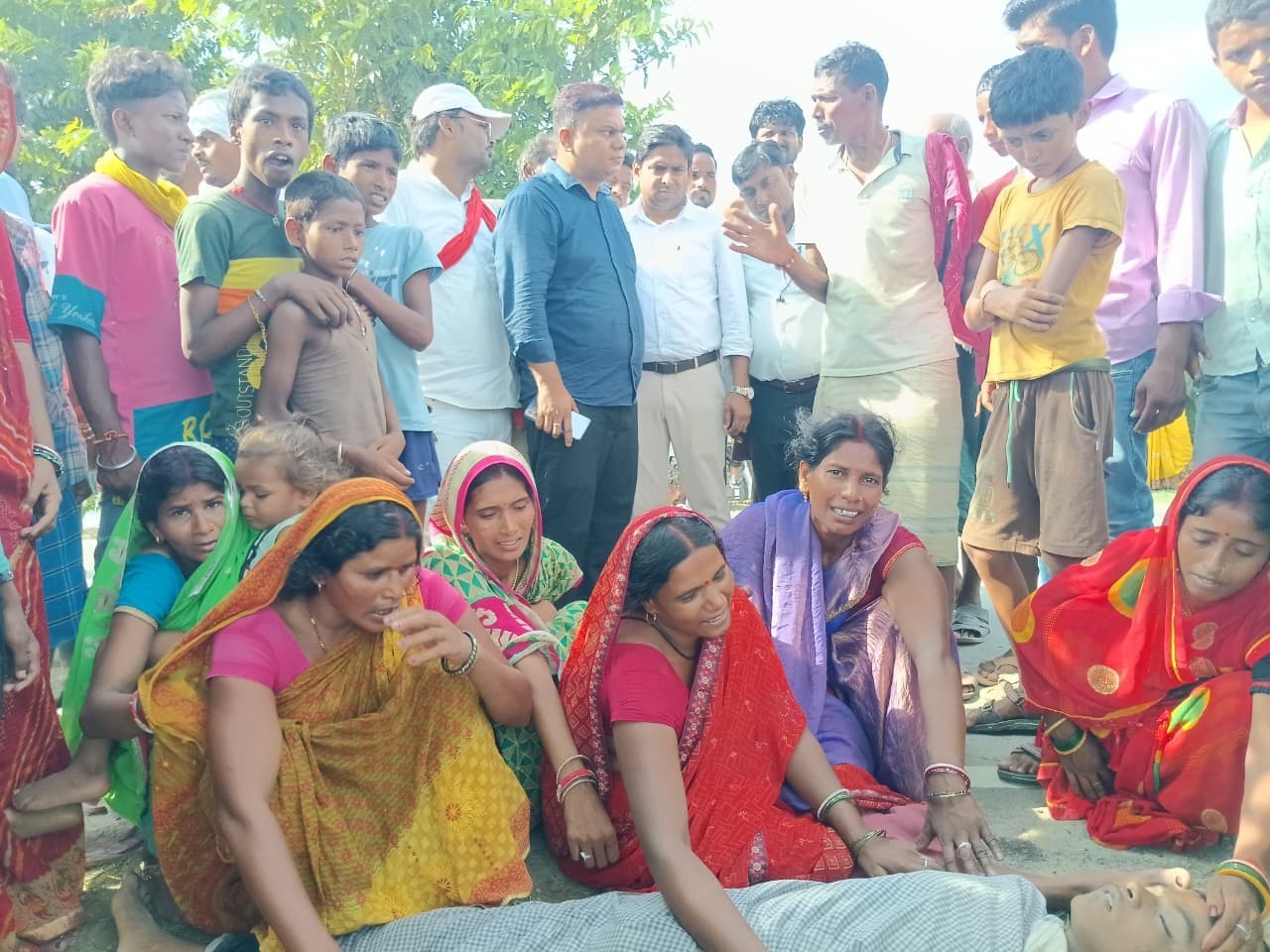 बाढ़ के पानी में स्नान के दौरान छात्र की डूबने से मौत, हंगामा