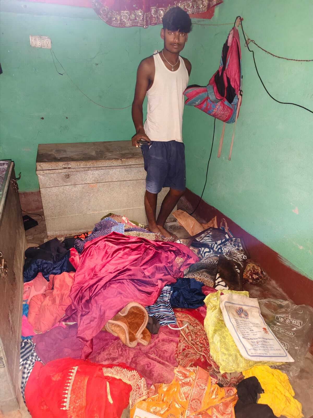 गनेईया गांव में घर से लाखों रुपये की संपत्ति की चोरी