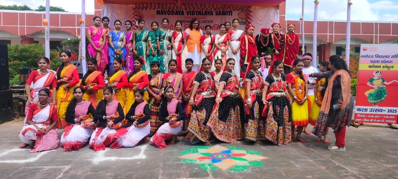 पीएम श्री जेएनवी में आयोजित कला उत्सव का समापन