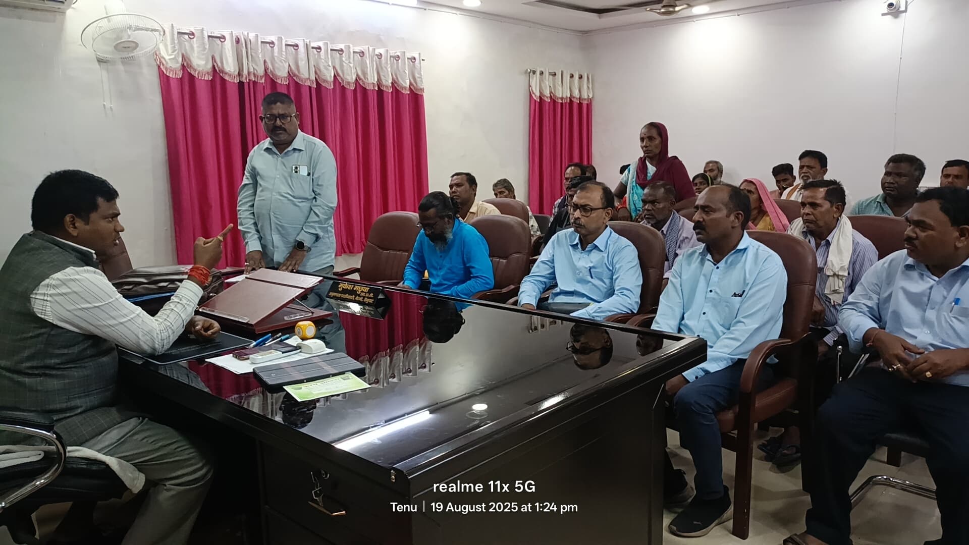 Bokaro News : दो सप्ताह में 182 मजदूरों को नियोजन देने का निर्देश