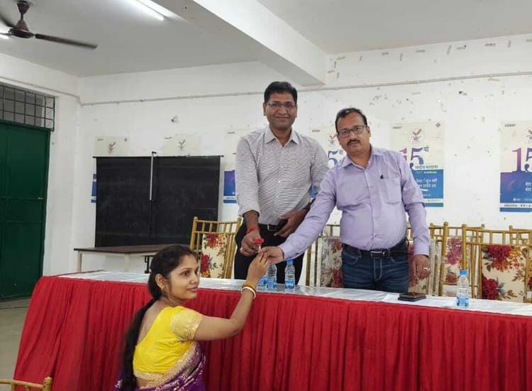 Seraikela Kharsawan News : सहायक आचार्य नियुक्ति से शिक्षा की गुणवत्ता में आयेगा सुधार : डीइओ