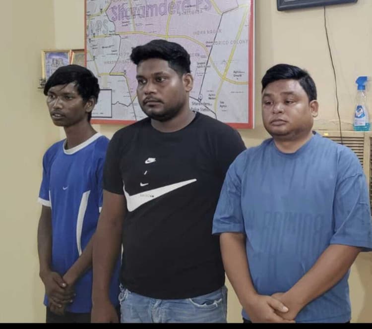 Jamshedpur News : सीतारामडेरा : पुलिस ने 14 दागियों को छापेमारी कर पकड़ा, तीन को भेजा जेल