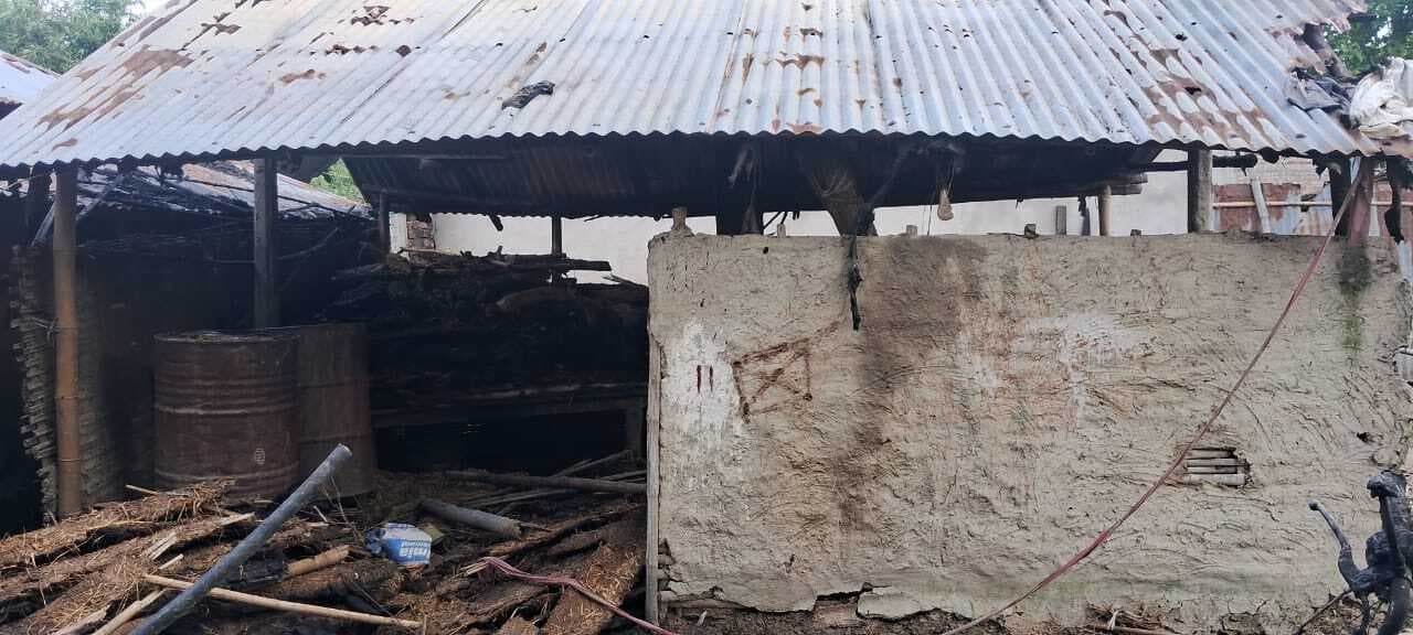अगलगी में दो घर जल जले, नकदी समेत सामान भी नष्ट