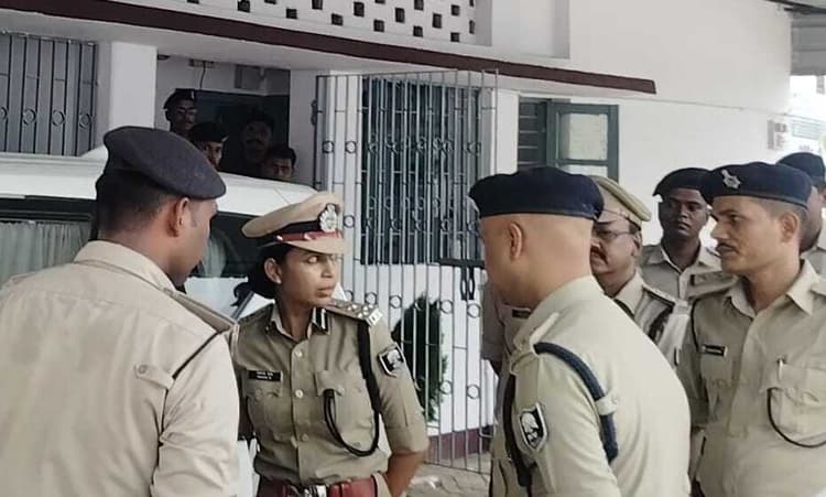 Samastipur News:वाहन चेकिंग व गश्ती महत्वपूर्ण टूल्स : डॉ स्वप्ना गौतम