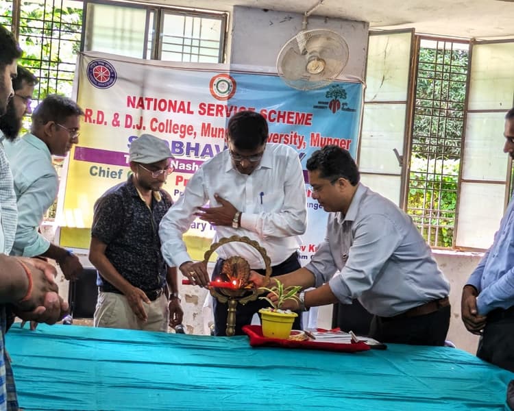 स्वयं में बदलाव लाकर ही समाज को कर सकते हैं नशा मुक्त