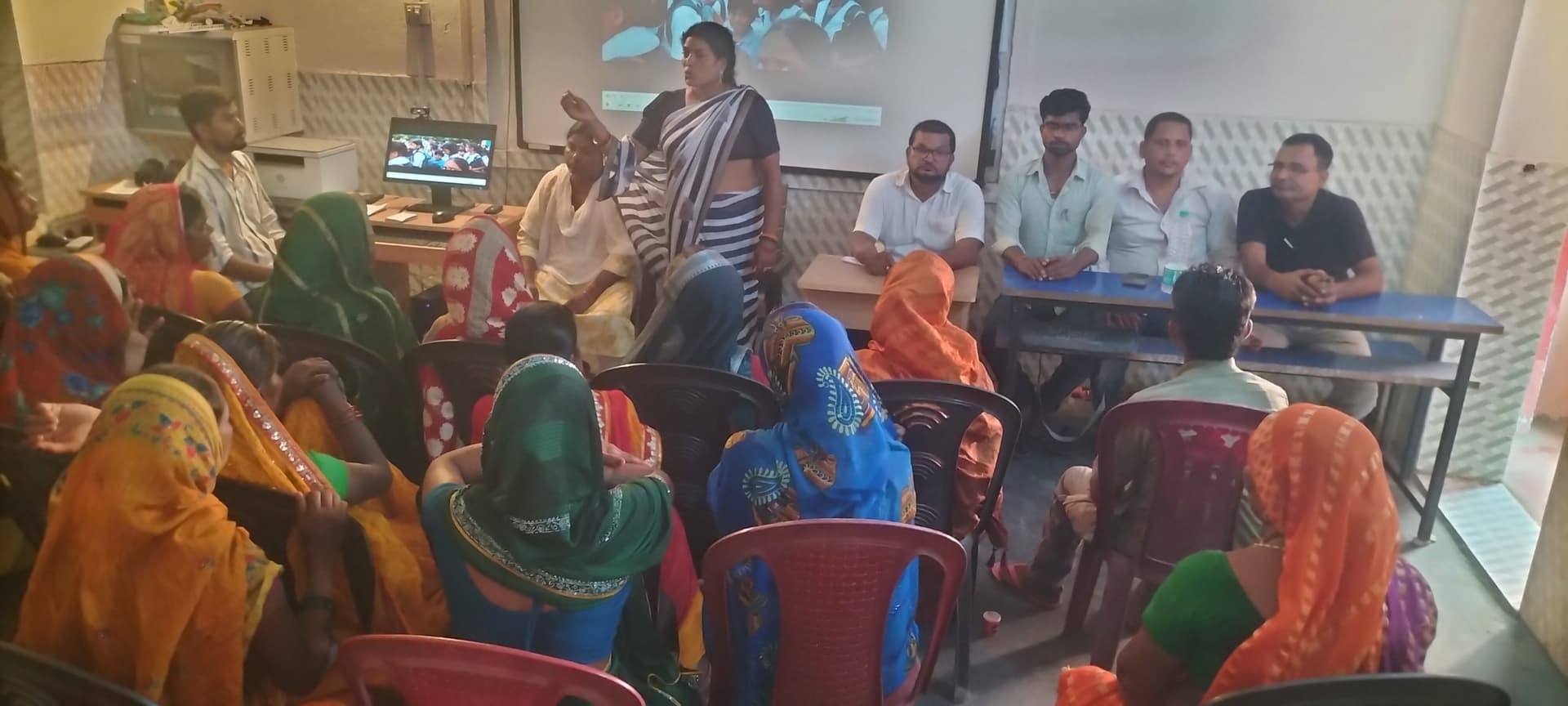 रसोइयों को दिया क्षमता संवर्धन प्रशिक्षण