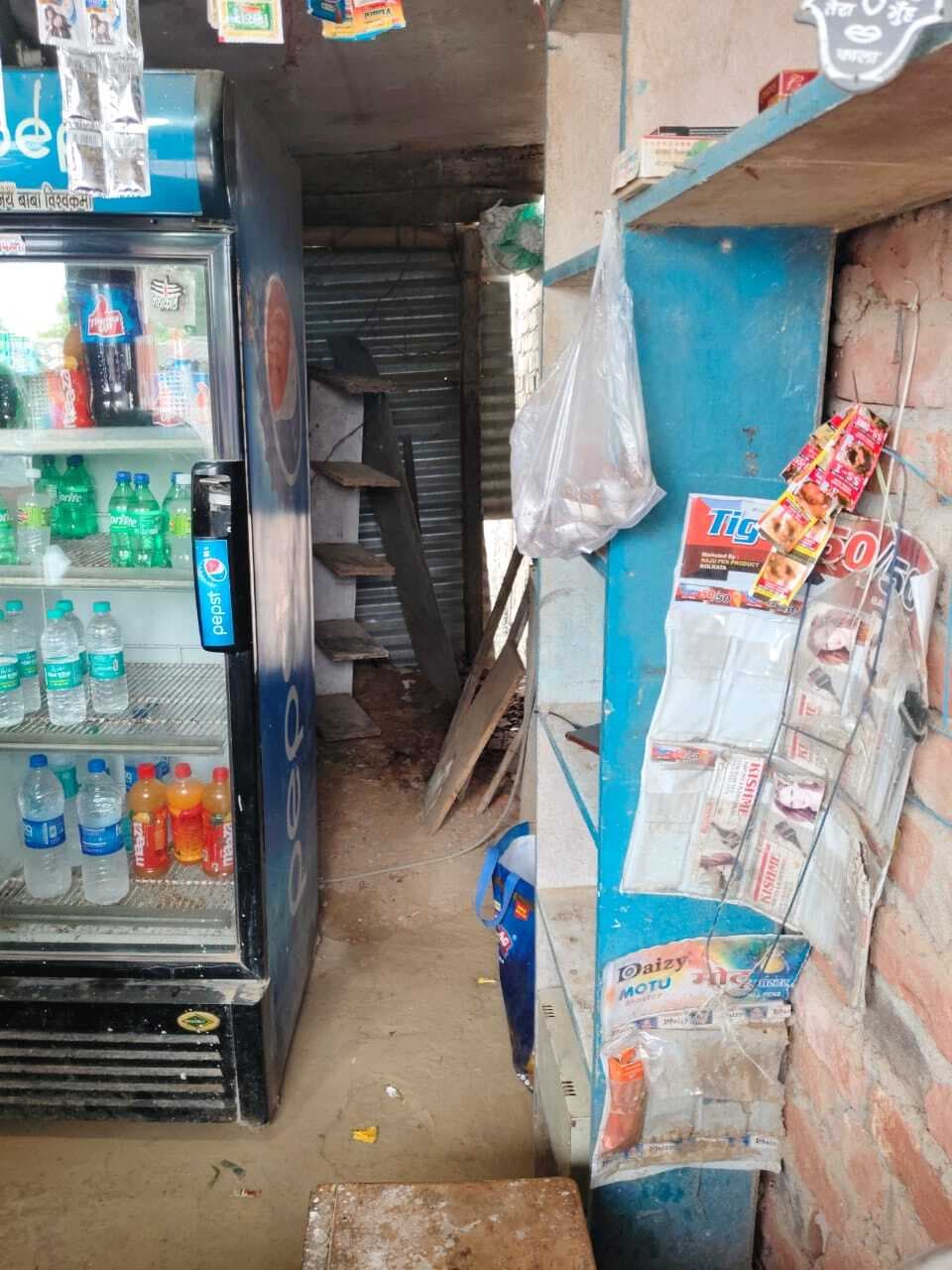 Madhubani News : स्टेशनरी दुकान से सामान चोरी, दुकानदार परेशान