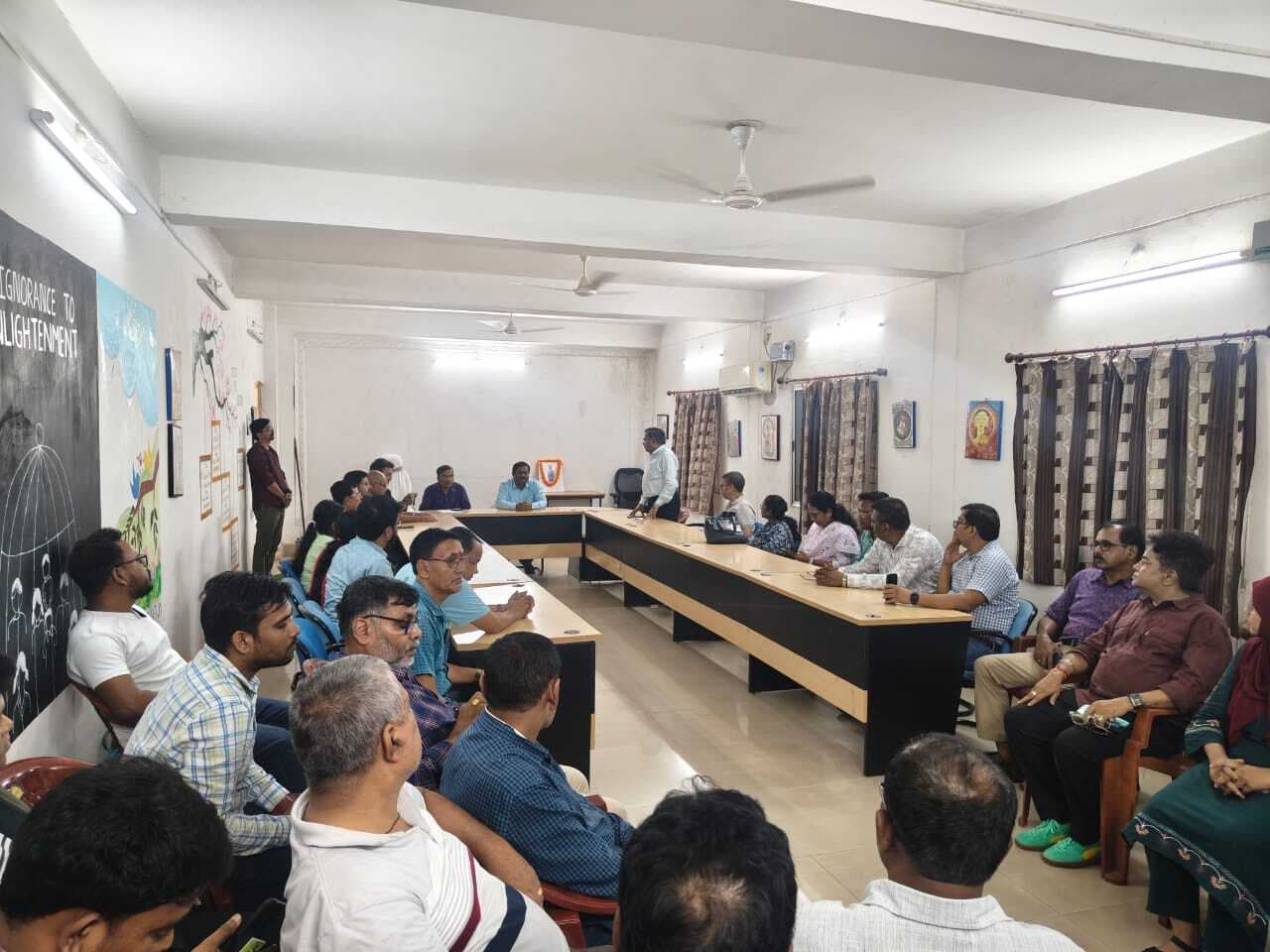 Jamshedpur News : शिक्षा मंत्री रामदास सोरेन को केयू ने दी श्रद्धांजलि