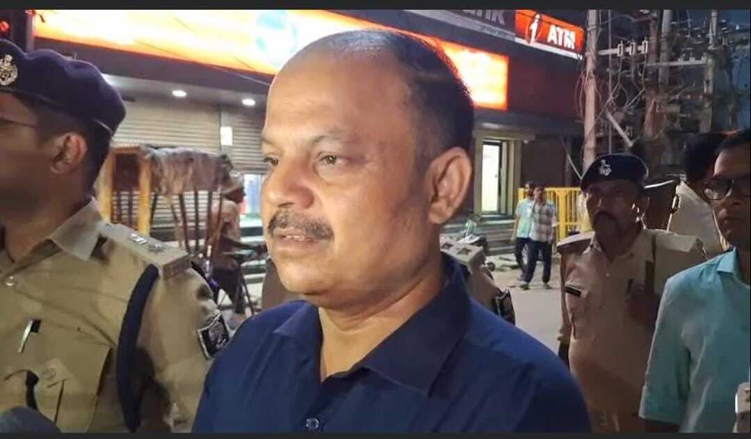 वित्तीय निविदा संपन्न होने के बाद निर्माण कार्य अविलंब होगा प्रारंभः डीएम