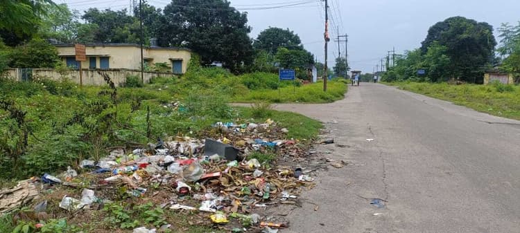 मेंटनेंस पर हो रहा है 21 करोड़ खर्च फिर भी कर्मियों के क्वार्टर्स फटेहाल