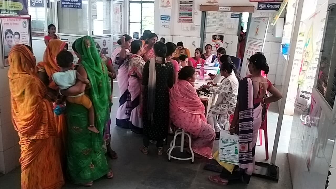 सूर्यगढ़ा में 97 व घोसैठ में 39 गर्भवती महिलाओं की प्रसव पूर्व जांच